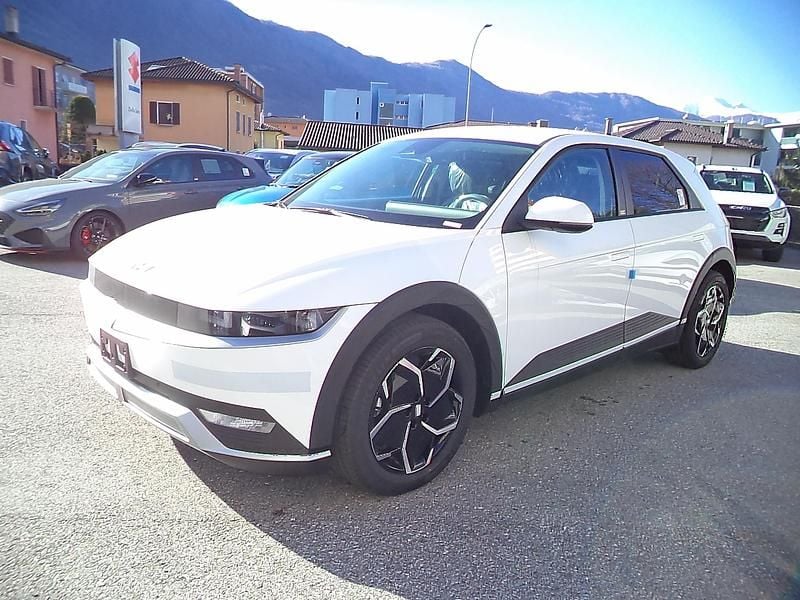 Weiss Neu 2025 Hyundai Ioniq Kleinwagen | CHF 38’650 - Bild 1/4