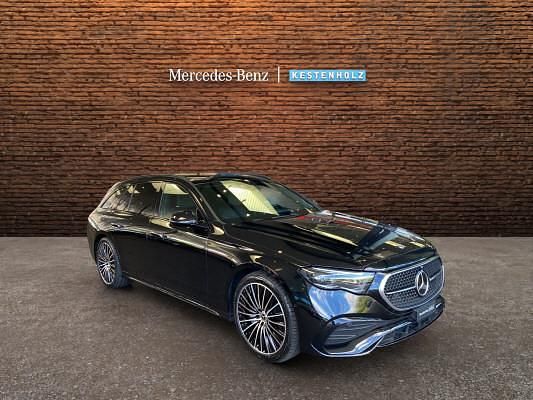 Gebraucht Mercedes E200 204 PS (150 kW) 2024 Schwarz Kombi