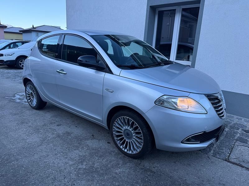 Gebraucht Lancia Ypsilon Gold 85 PS (62 kW) 2012 Kleinwagen