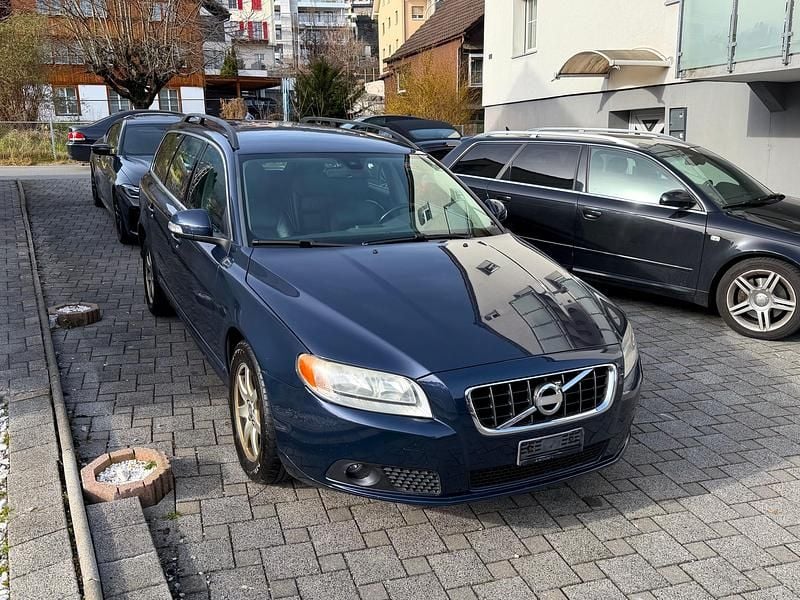 Gebraucht Volvo V70 Summum 205 PS (150 kW) 2009 Kombi