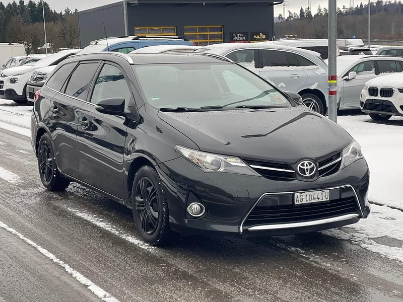 Gebraucht 2014 Toyota Auris Touring Sports Trend Kombi | CHF 5’990 (Fairer Preis) - Bild 1/4