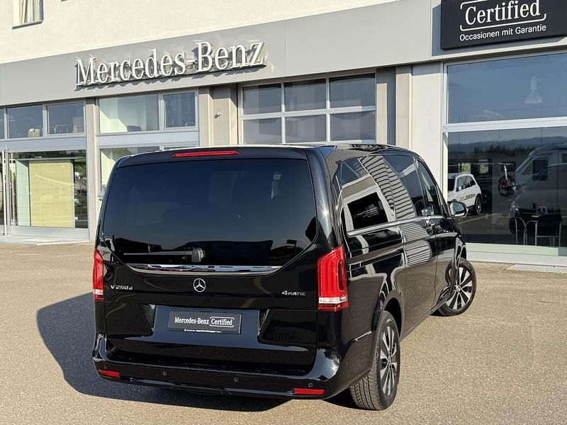Gebraucht Mercedes V250 Avantgarde 190 PS (139 kW) 2024 Van / Kleinbus