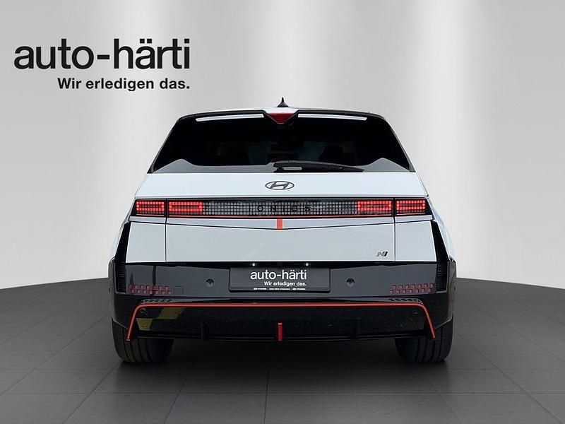 Neu Hyundai Ioniq 478 kW (650 PS) 2025 Weiss Kleinwagen