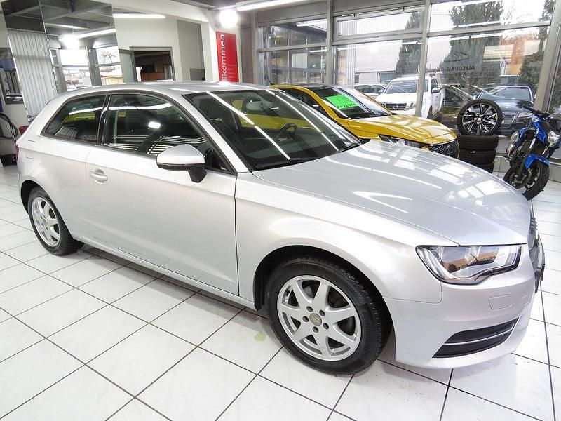 Gebraucht Audi A3 Attraction 122 PS (89 kW) 2014 Limousine