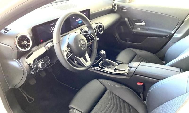 Gebraucht Mercedes A160 109 PS (80 kW) 2022