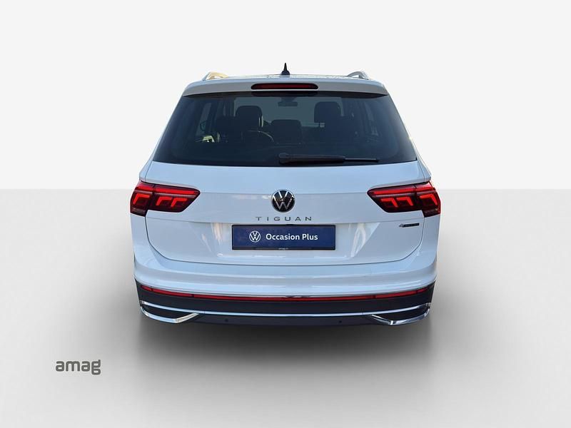 Gebraucht VW Tiguan Elegance 200 PS (147 kW) 2023 Pure white uni SUV