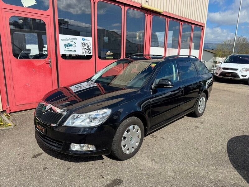 Gebraucht Skoda Octavia Elegance 105 PS (77 kW) 2012 Kombi