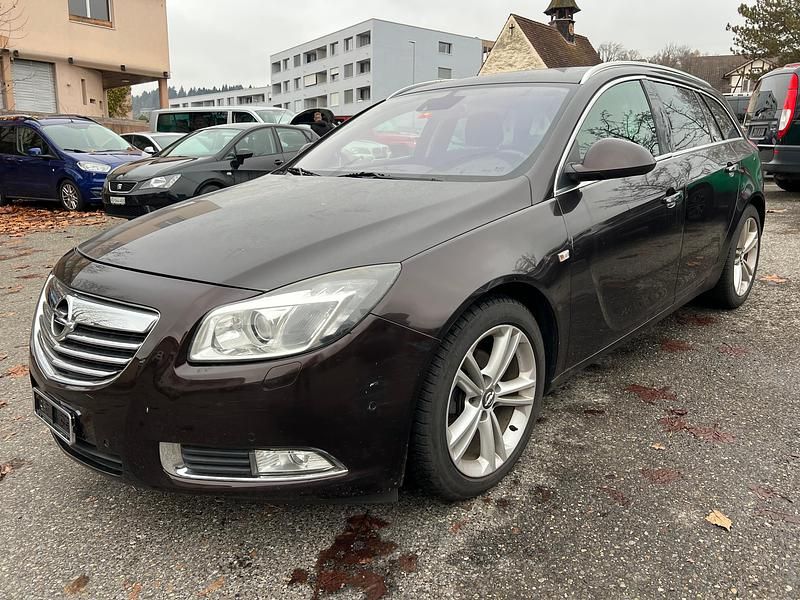 Gebraucht Opel Insignia 140 PS (102 kW) 2013 Kombi