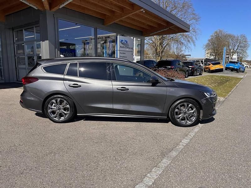 Gebraucht Ford Focus ST-Line 155 PS (114 kW) 2024 Grau Kombi