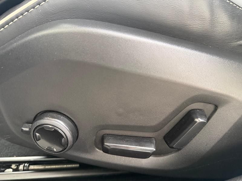 Gebraucht Volvo V60 R-Design 190 PS (139 kW) 2019 Kombi