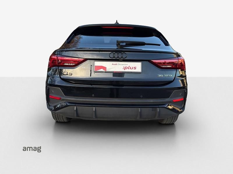 Gebraucht Audi Q3 Sportback Attraction 150 PS (110 kW) 2022 Mythosschwarz metallic SUV