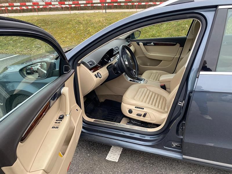 Gebraucht VW Passat R-line 211 PS (155 kW) 2012 Kombi