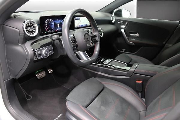 Gebraucht Mercedes A250 224 PS (164 kW) 2025 Silber Limousine