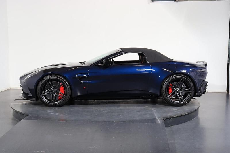 Neu Aston Martin V8 Vantage 679 PS (499 kW) 2026 Blau Cabrio