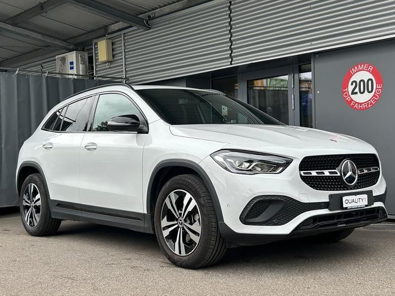 Gebraucht Mercedes GLA200 Progressive 163 PS (119 kW) 2021 SUV