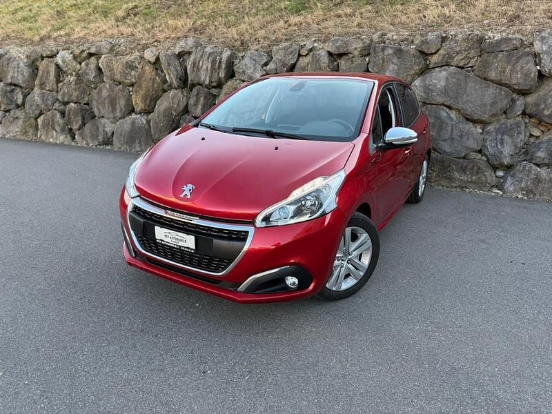Gebraucht Peugeot 208 Signature Sky 82 PS (60 kW) 2019 Kleinwagen