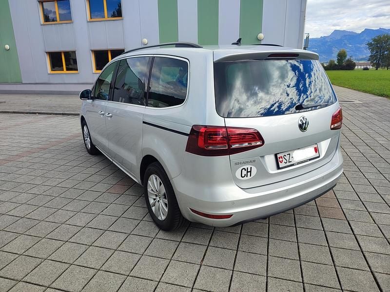 Gebraucht VW Sharan Comfortline 150 PS (110 kW) 2020 Van / Kleinbus