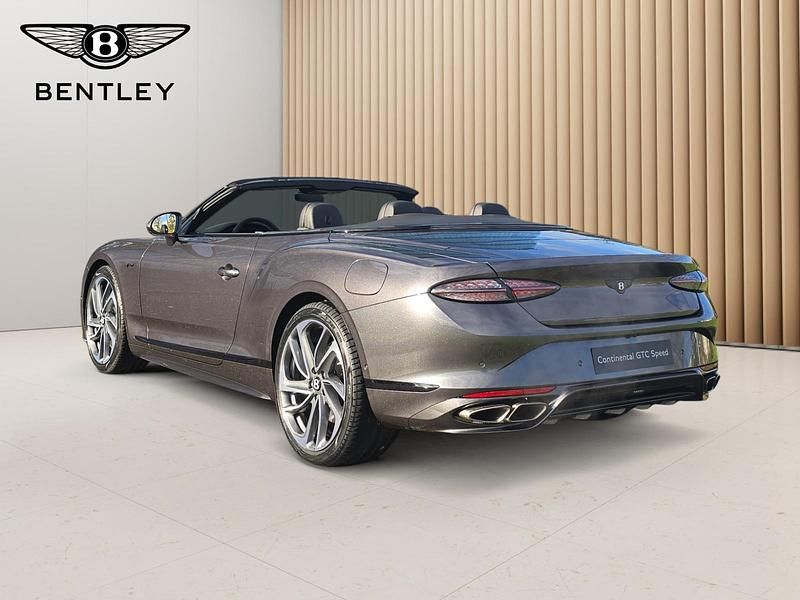 Neu Bentley Continental 771 PS (567 kW) 2025 Anthrazit Cabrio