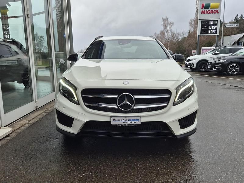 Gebraucht Mercedes GLA250 AMG line 211 PS (155 kW) 2015 SUV
