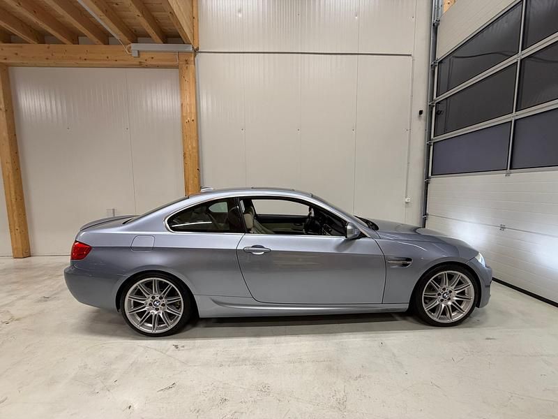 Gebraucht BMW 330 245 PS (180 kW) 2010 Coupé