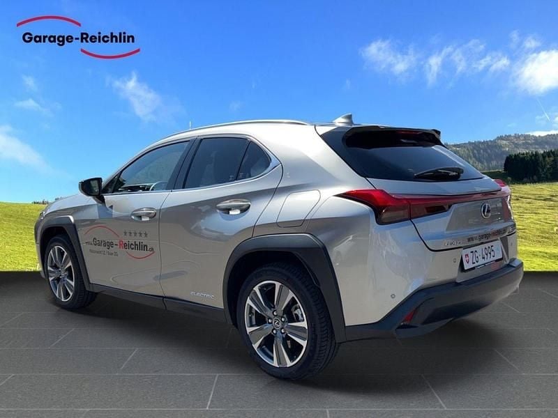 Gebraucht Lexus UX 300e 150 kW (204 PS) 2021 Silber SUV
