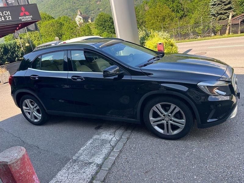 Gebraucht Mercedes GLA200 AMG line 136 PS (100 kW) 2014 SUV