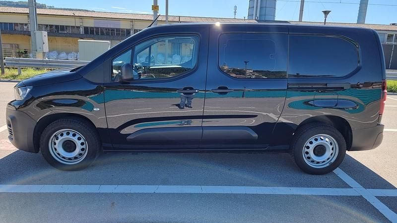 Gebraucht Peugeot Partner S 130 PS (95 kW) 2023 Van / Kleinbus