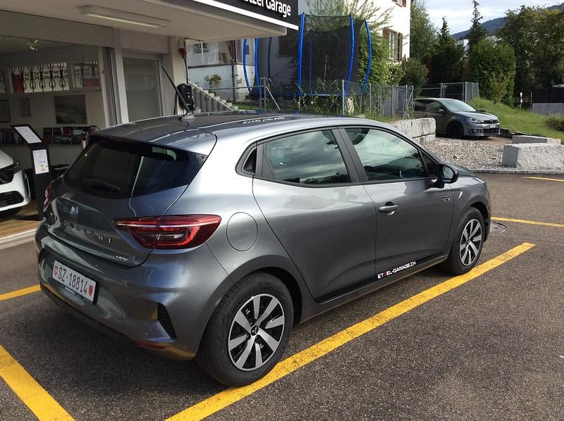 Neu Mitsubishi Colt Invite 145 PS (106 kW) 2025 Grau Limousine