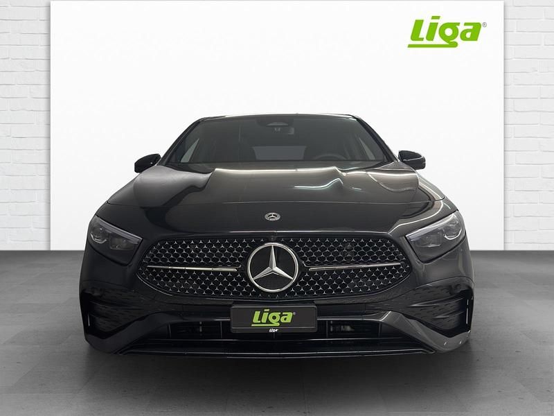 Neu Mercedes A200 AMG line 177 PS (130 kW) 2025 Limousine