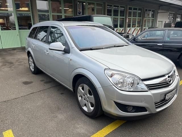 Gebraucht Opel Astra 115 PS (84 kW) 2010 Grau Kombi