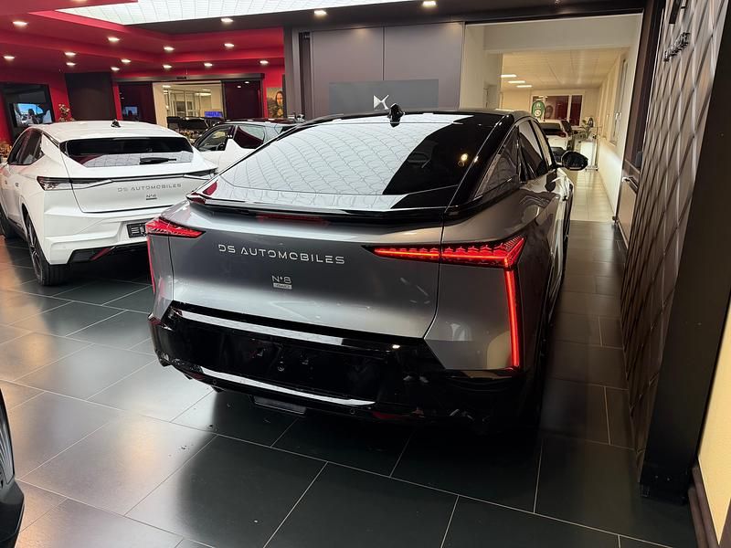 Neu DS Automobiles N°8 289 kW (394 PS) 2025 Grau SUV