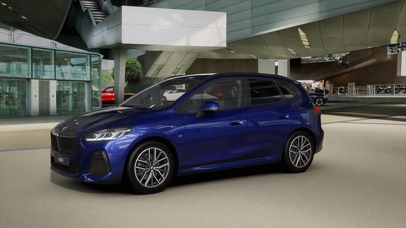 Gebraucht BMW 220 M Sport 156 PS (114 kW) 2023 Van / Kleinbus