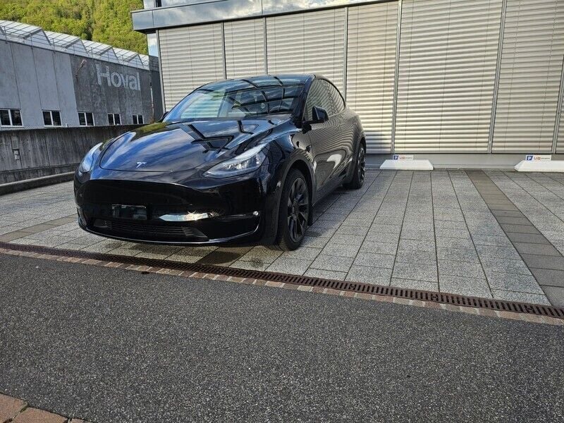 Gebraucht 2023 Tesla Model Y Long Range RWD SUV | CHF 31’900 (Guter Preis) - Bild 1/4