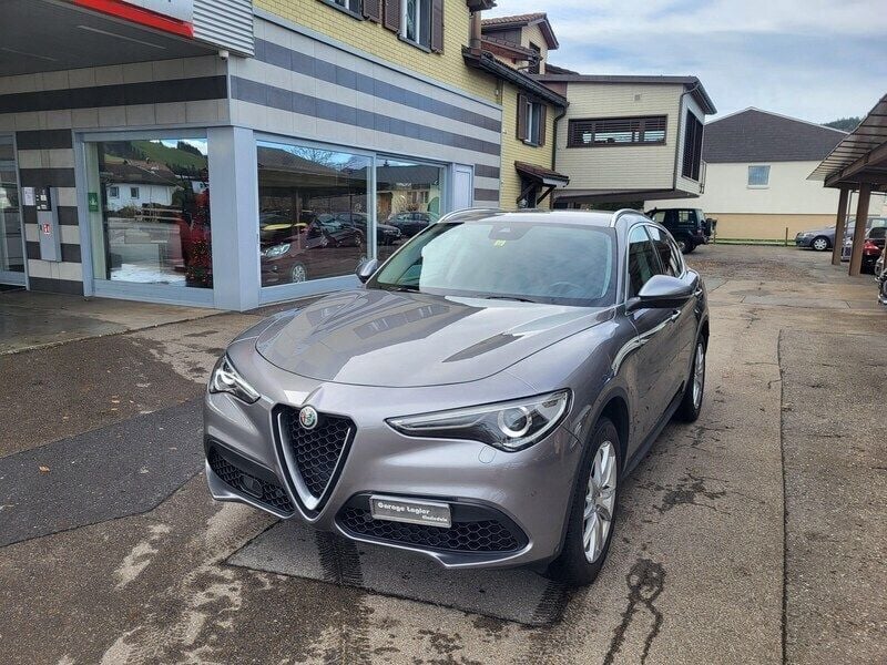 Grau Gebraucht 2018 Alfa Romeo Stelvio Executive SUV | CHF 24’900 (Fairer Preis) - Bild 1/4