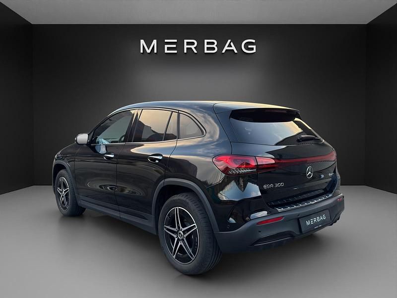 Gebraucht Mercedes EQA300 AMG line 168 kW (229 PS) 2023 Schwarz SUV