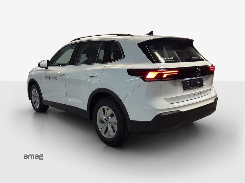 Gebraucht VW Tiguan Basis 131 PS (96 kW) 2025 Pure white uni SUV