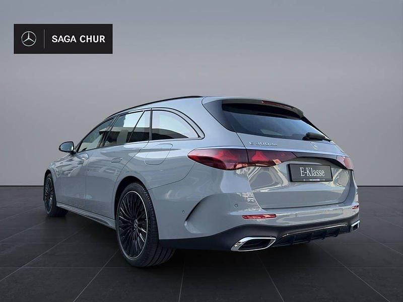 Gebraucht Mercedes E300 AMG line 326 PS (239 kW) 2024 Kombi