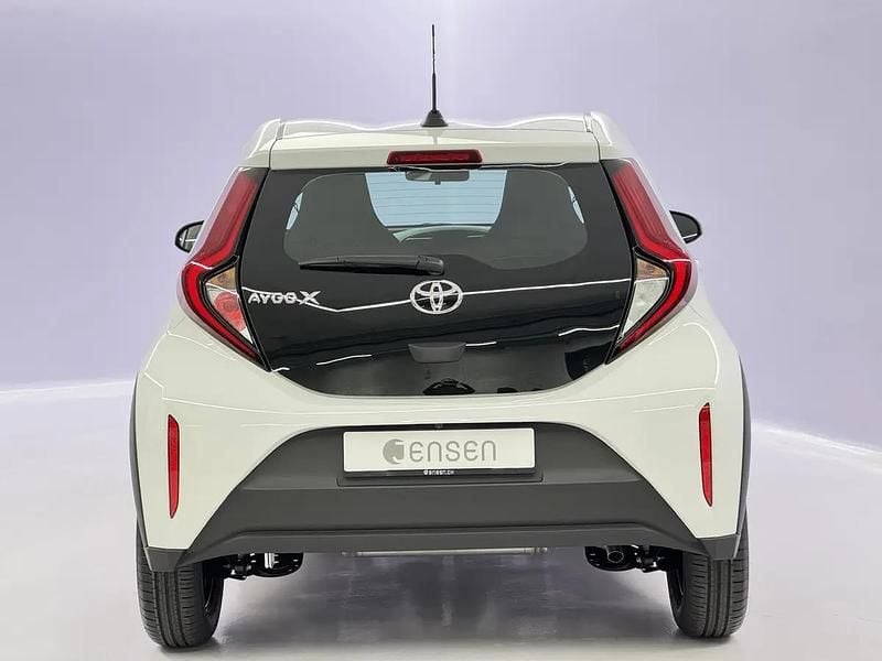 Neu Toyota Aygo X Comfort 72 PS (52 kW) 2026 Weiss SUV