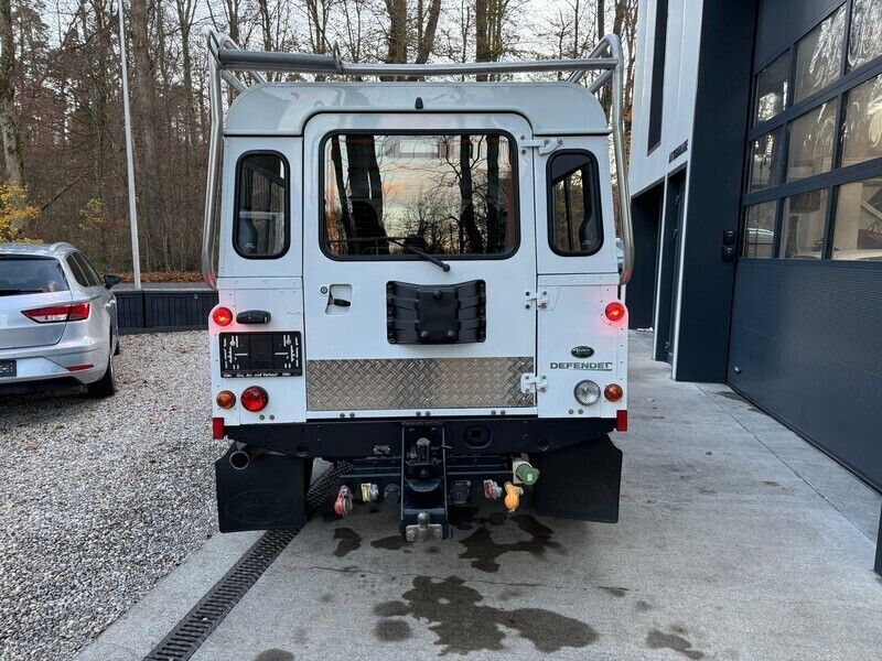 Gebraucht Land Rover Defender 122 PS (89 kW) 2011 SUV