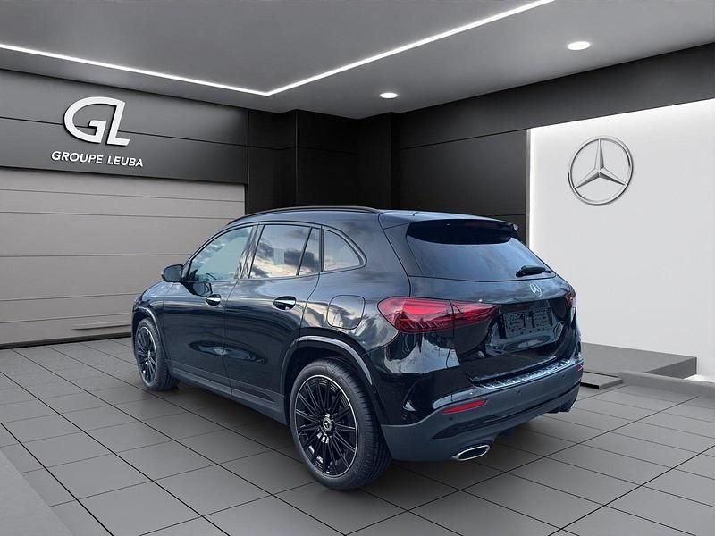 Gebraucht Mercedes GLA200 163 PS (119 kW) 2025 Schwarz SUV