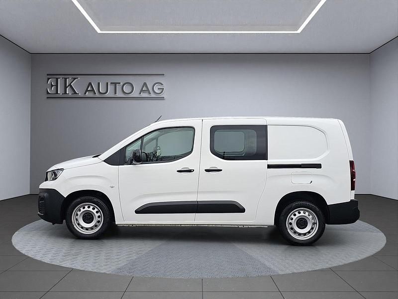 Gebraucht Peugeot Partner S 131 PS (96 kW) 2022 Van / Kleinbus