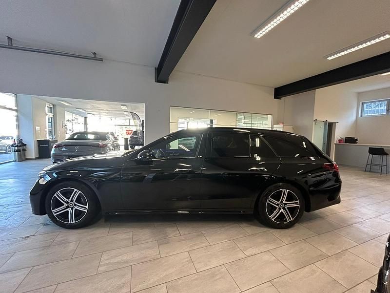 Gebraucht Mercedes E200 AMG line 204 PS (150 kW) 2025 Kombi