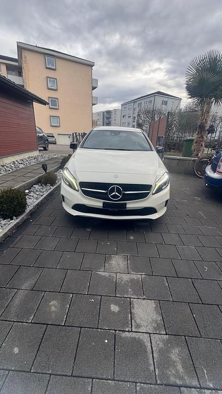 Gebraucht Mercedes A200 AMG line 156 PS (114 kW) 2017