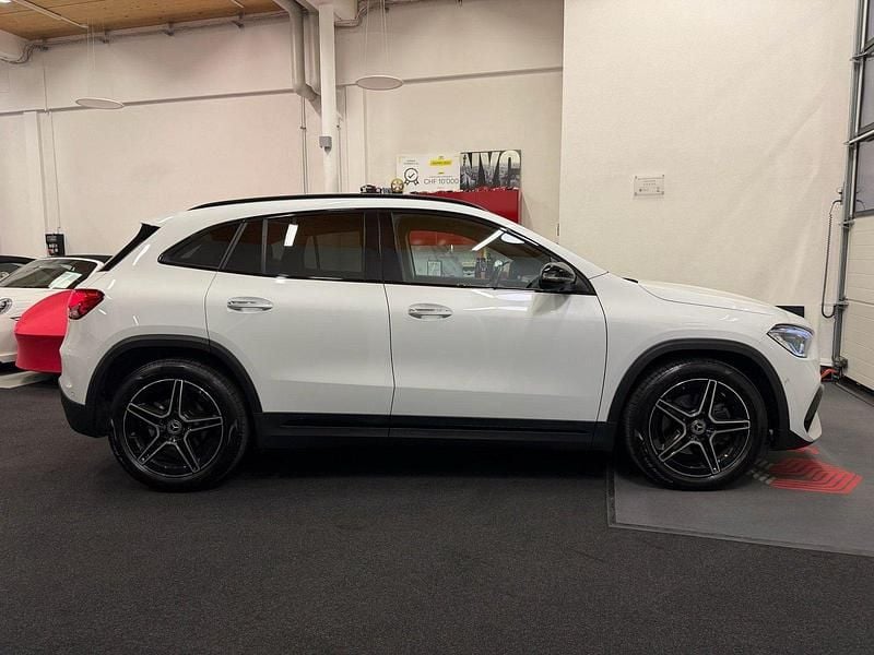 Gebraucht Mercedes GLA200 AMG line 163 PS (119 kW) 2023 Weiss SUV