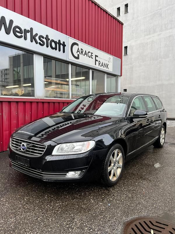Gebraucht Volvo V70 Momentum 120 PS (88 kW) 2016 Kombi