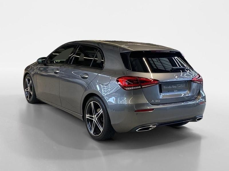 Gebraucht Mercedes A180 Progressive 136 PS (100 kW) 2021 Grau Limousine