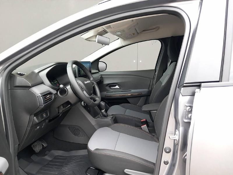 Neu Dacia Jogger Extreme 141 PS (103 kW) 2025 Van / Kleinbus