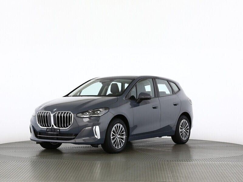 Neu BMW 220 Active Tourer Luxury Line 156 PS (114 kW) 2025 Van / Kleinbus