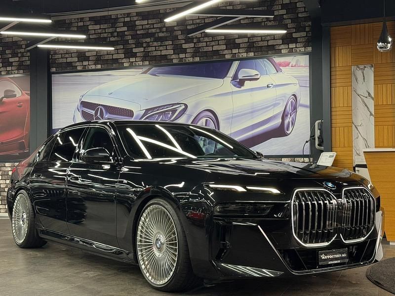 Gebraucht BMW 750e M Sport 489 PS (359 kW) 2024 Limousine