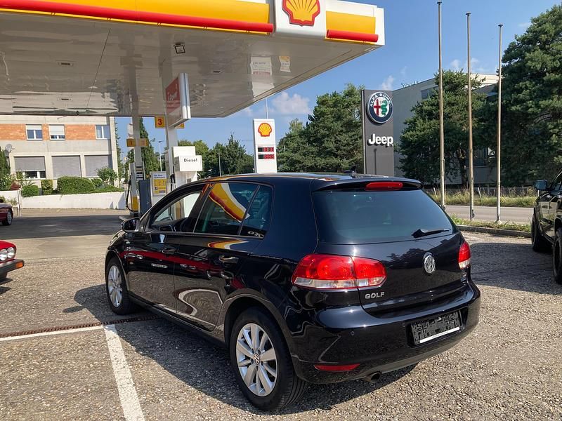 Gebraucht VW Golf VII Comfortline 105 PS (77 kW) 2012 Schwarz Limousine